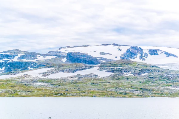 Oslo ve Berge arasındaki Norveç 'in en manzaralı demiryolu hattı boyunca Finse yakınlarındaki doğa manzarası