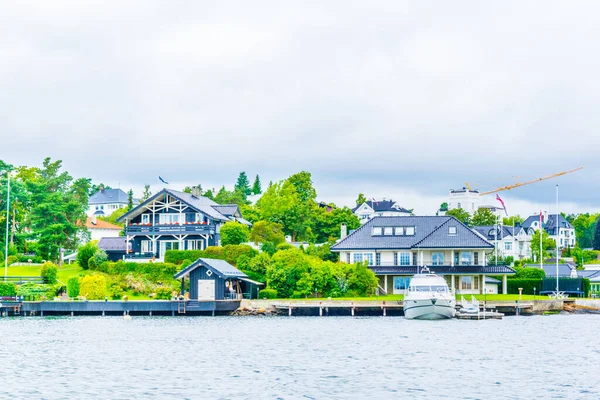 Evler Oslo, Norwa 'daki eski yarımada boyunca uzanıyordu.