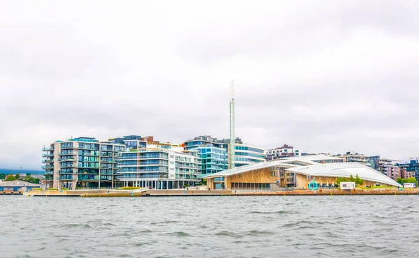 Oslo, Norwa 'da önemli sanat okullarına ev sahipliği yapan Astrup Fearnley müzesi manzarası