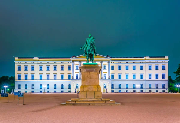 Vista Noturna Palácio Real Oslo Capital Norwa — Fotografia de Stock
