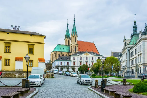 St. Moritz Kilisesi ve Kromeriz, Moravya, Çek Cumhuriyeti meydanı