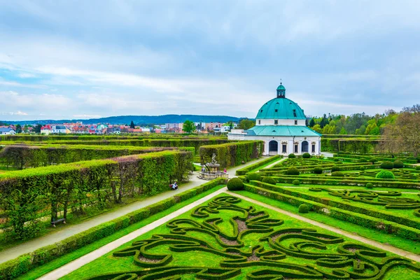 Kromeriz 'deki Kvetna Zahrada bahçesinin görüntüsü Unesco Dünya Mirası sitesi olarak kaydolmuştur.