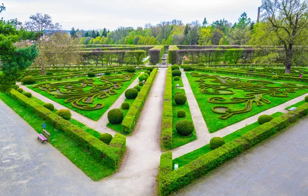 Kromeriz 'deki Kvetna Zahrada bahçesinin görüntüsü Unesco Dünya Mirası sitesi olarak kaydolmuştur.