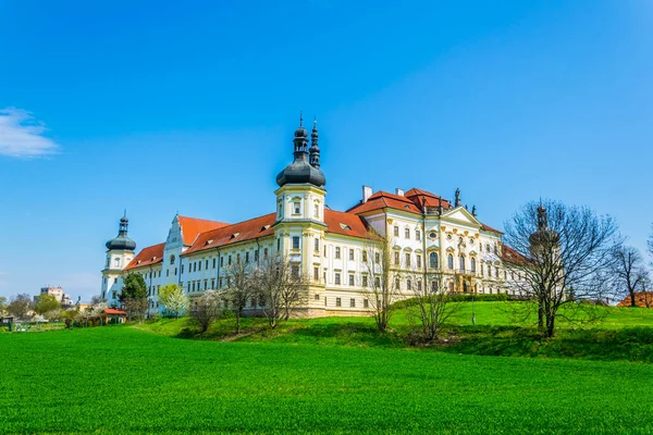 Vista Hospital Militar Situado Antiguo Monasterio Hradisko Cerca Olomouc República — Foto de Stock
