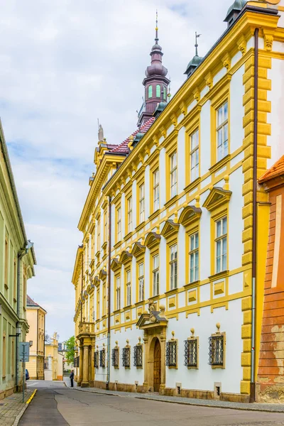 Çekler 'in eski şehri Olomouc' ta bir cadde manzarası