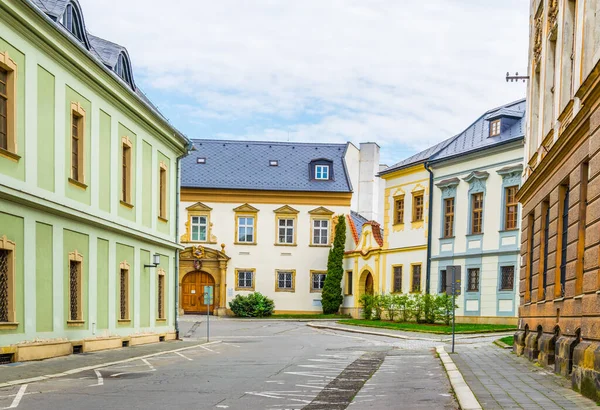 Çekler 'in eski şehri Olomouc' ta bir cadde manzarası