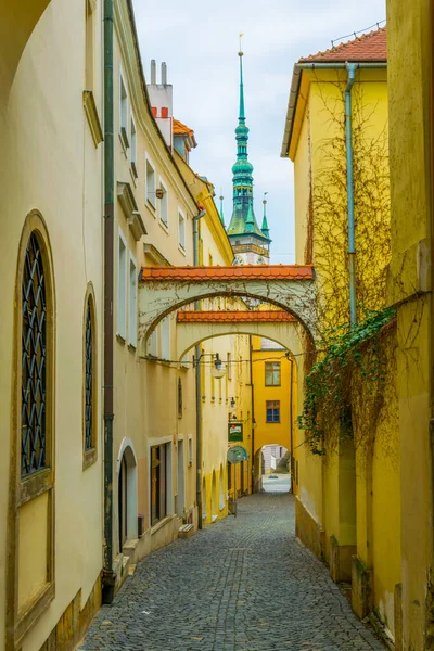 Çekler 'in eski şehri Olomouc' ta bir cadde manzarası
