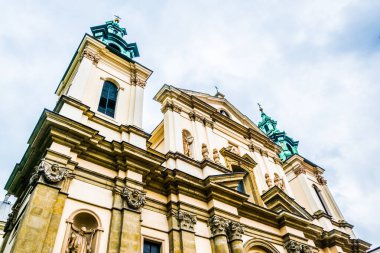 Polonya şehri Krakow 'daki Aziz Anna Kilisesi' nin manzarası.