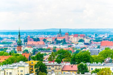 Polonya, Krakow 'daki Wawel Kraliyet Kalesi' nin hava manzarası..
