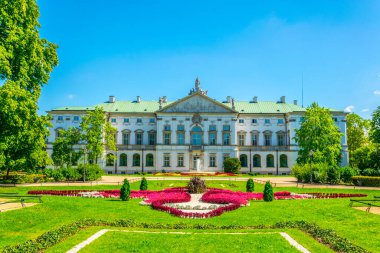 Polonya, Varşova 'daki Krasinski Sarayı