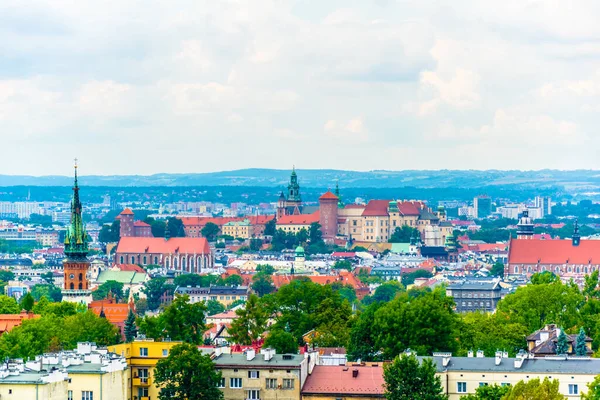 Polonya, Krakow 'daki Wawel Kraliyet Kalesi' nin hava manzarası..