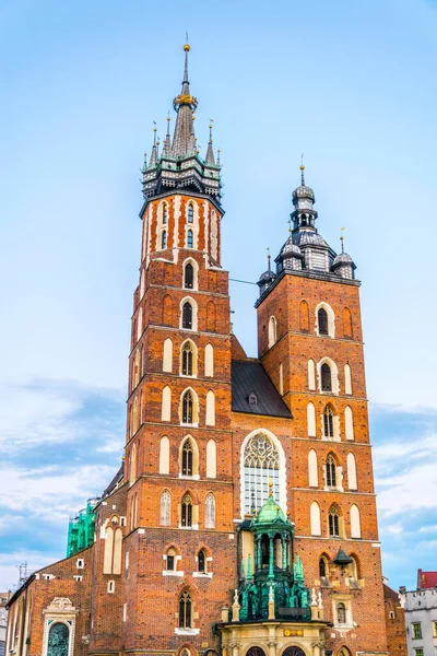 Cracow / Krakow 'daki Saint Mary Kilisesi manzarası.