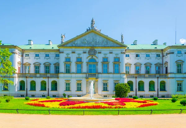 Polonya, Varşova 'daki Krasinski Sarayı