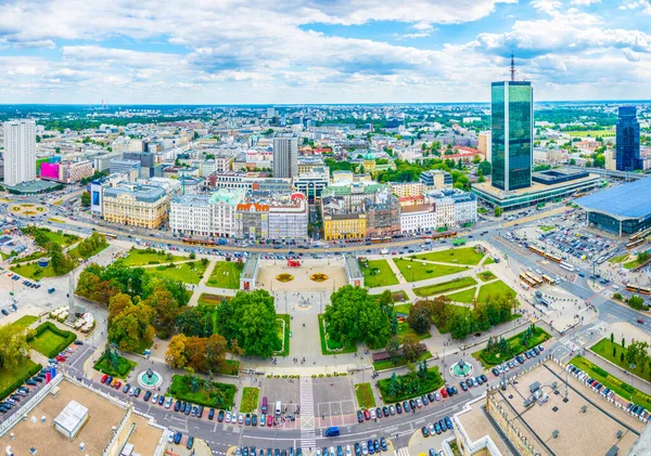 Kültür ve bilim sarayından Varşova 'nın merkezinin havadan görünüşü.