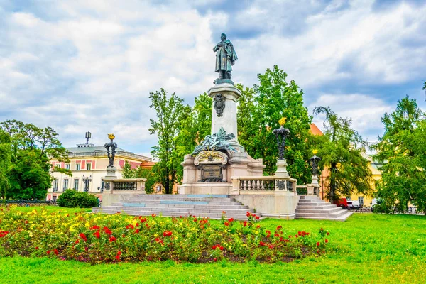 Statue Monument Adam Mickiewicz Warsaw Poland — 스톡 사진