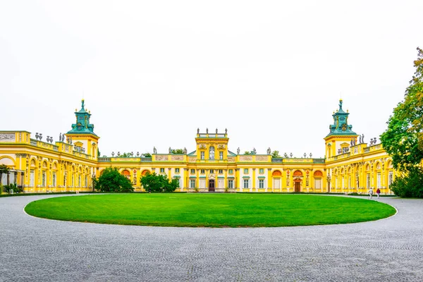 Wilanow, Varşova, Polonya 'daki Barok Sarayı manzarası 