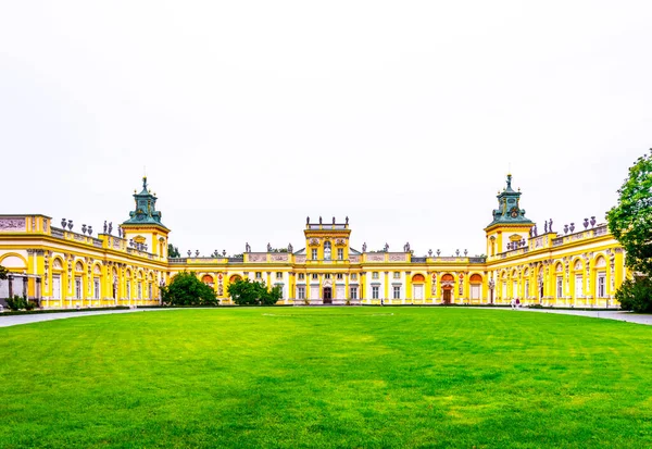 Wilanow, Varşova, Polonya 'daki Barok Sarayı manzarası 