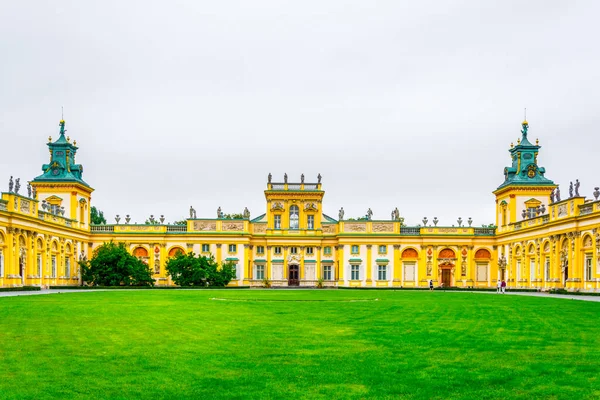 Wilanow, Varşova, Polonya 'daki Barok Sarayı manzarası 