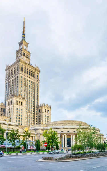 Polonya Varşova 'daki Kültür ve Bilim Sarayı 