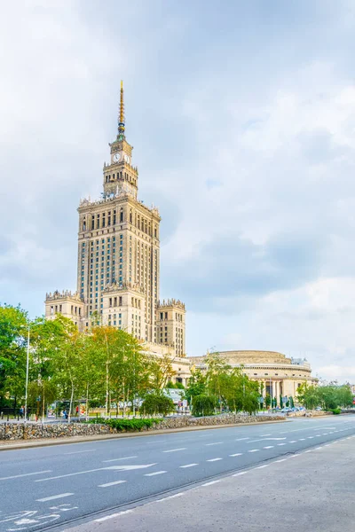 Polonya Varşova 'daki Kültür ve Bilim Sarayı 