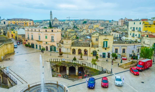 Matera, İtalya 'da küçük bir meydan manzarası