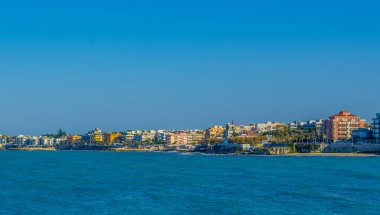 İtalyan şehri Tran 'ın kıyı şeridi manzarası