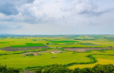 İtalyan şehri Lucer 'ın kırsal manzarası