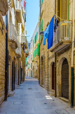 İtalyan kenti Molfett 'te dar bir cadde manzarası