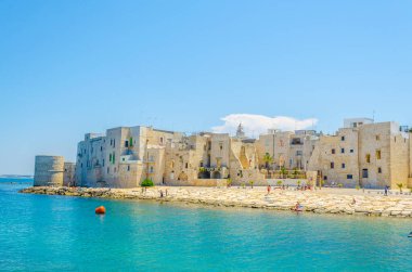 İtalyan kenti Molfett 'in kıyı şeridinde inşa edilmektedir.