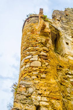 Deprem sonucu ağır hasar gören İtalyan hayalet şehri Craco 'nun görüntüsü