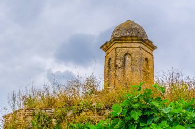 Deprem sonucu ağır hasar gören İtalyan hayalet şehri Craco 'nun görüntüsü