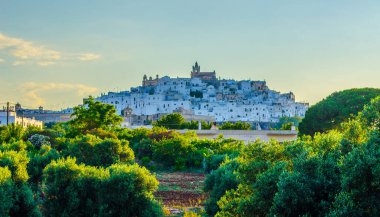 Puglia, Ital 'daki Ostuni kasabası.