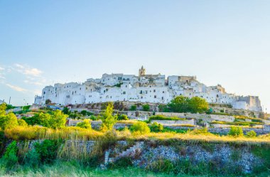 Puglia, Ital 'daki Ostuni kasabası.