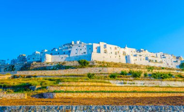 Puglia, Ital 'daki Ostuni kasabası.