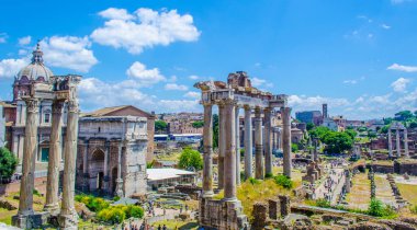 İtalya 'nın başkentinde Capotoline Tepesi' nin tepesinden ünlü Romano manzarası.