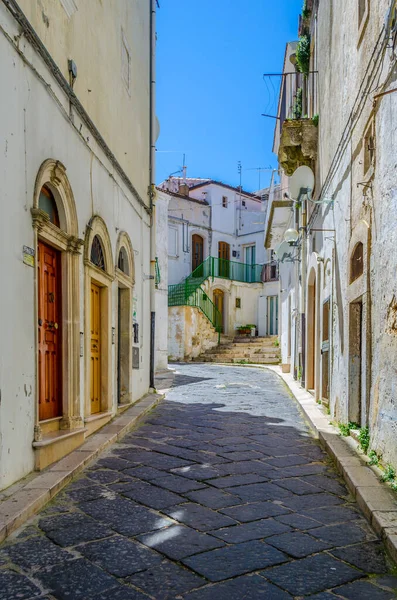 Vue Une Rue Étroite Dans Ville Italienne Monte Santangel — Photo