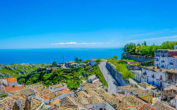 İtalyan kasabası Monte Santangelo 'nun hava manzarası