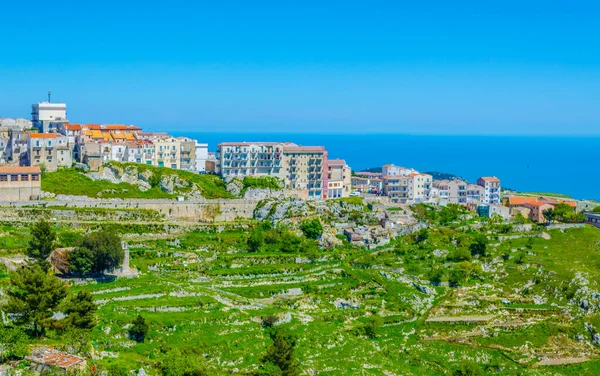 İtalyan kasabası Monte Santangelo 'nun hava manzarası