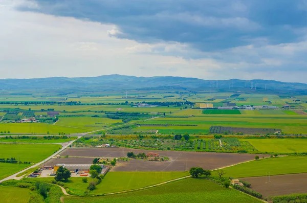İtalyan şehri Lucer 'ın kırsal manzarası