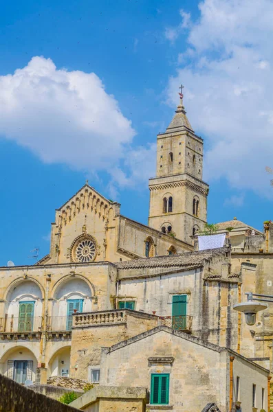 İtalyan şehri Matera 'nın çatı manzarası