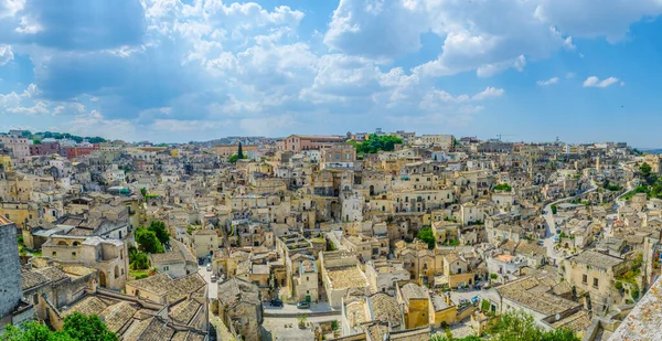 İtalyan şehri Matera 'nın çatı manzarası