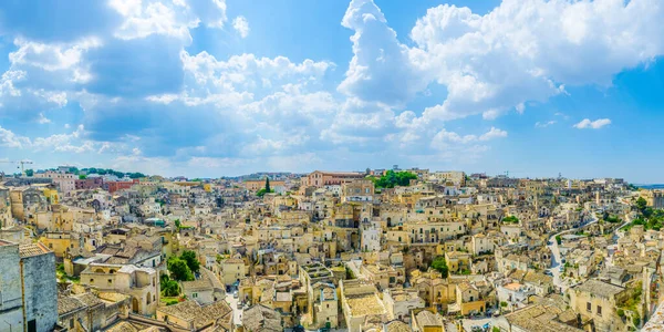 İtalyan şehri Matera 'nın çatı manzarası