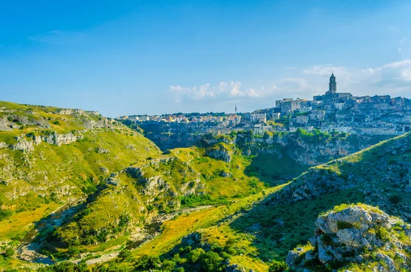 Matera Ciudad Italiana Rodeada Naturaleza Prístina Llena Colinas Valles Debajo — Foto de Stock