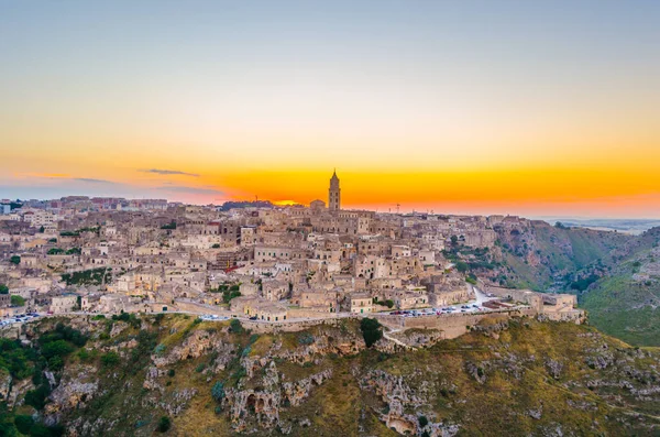 İtalyan şehri Mater 'in günbatımı manzarası