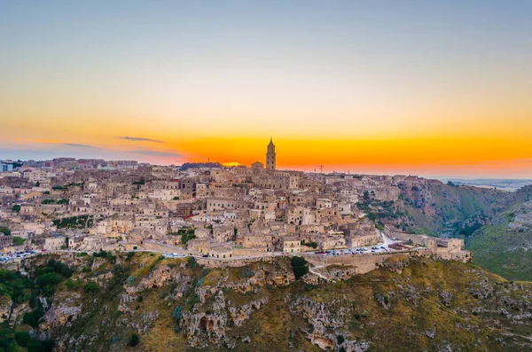İtalyan şehri Mater 'in günbatımı manzarası