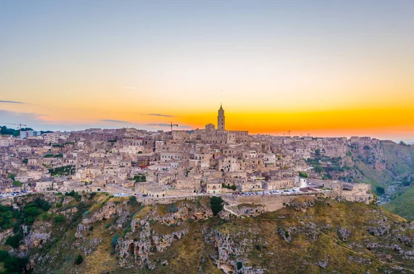 İtalyan şehri Mater 'in günbatımı manzarası