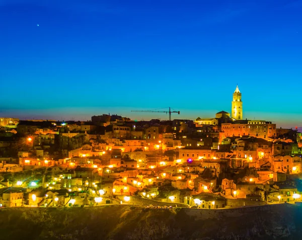 İtalyan şehri Mater 'in Gece Manzarası