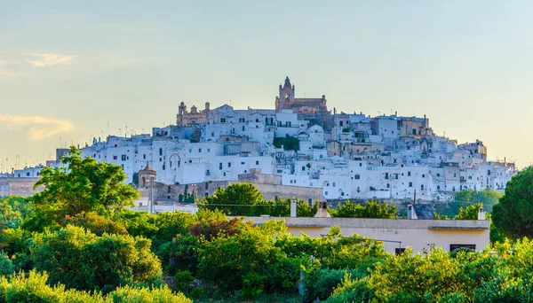 Puglia, Ital 'daki Ostuni kasabası.
