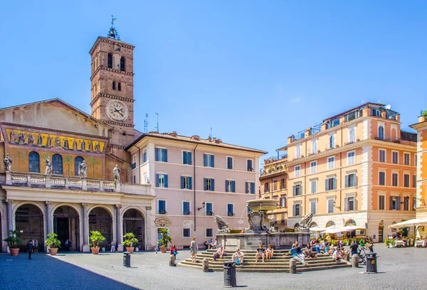 People Strolling Piazza Santa Maria Situated Front Basilica Same Name — Stockfoto