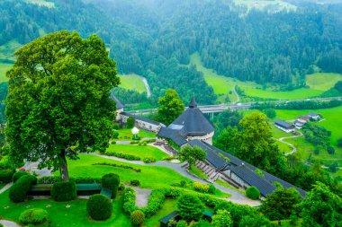 Hohenwerfen Şatosu, Avusturalya